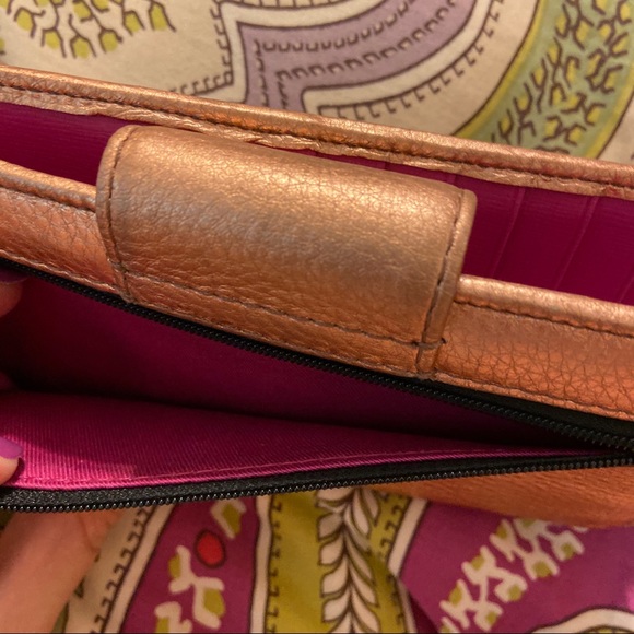 Rose Gold Fossil Wallet - Picture 4 of 6